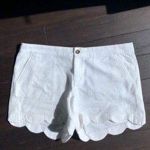 Lilly Pulitzer scallops bottom shorts